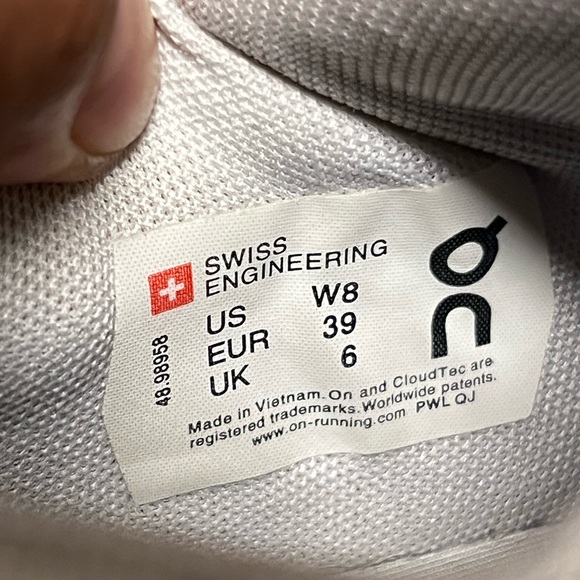 On Cloud The Roger Advantage Womens US 8 White Athletic Leather Shoes Sneakers - Picture 12 of 12